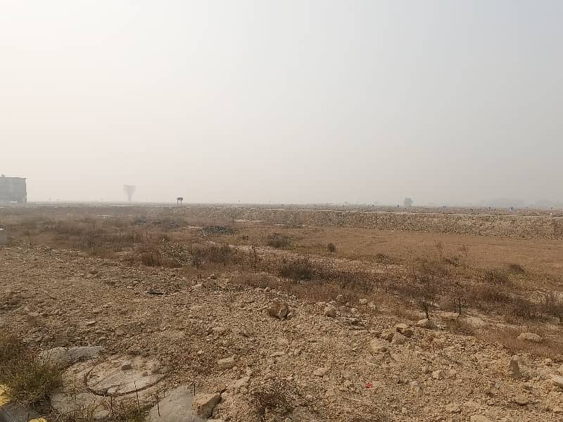 5 Marla On-Ground Plot For Sale In Block Q, LDA City Lahore Back Of 300 Feet Road 10