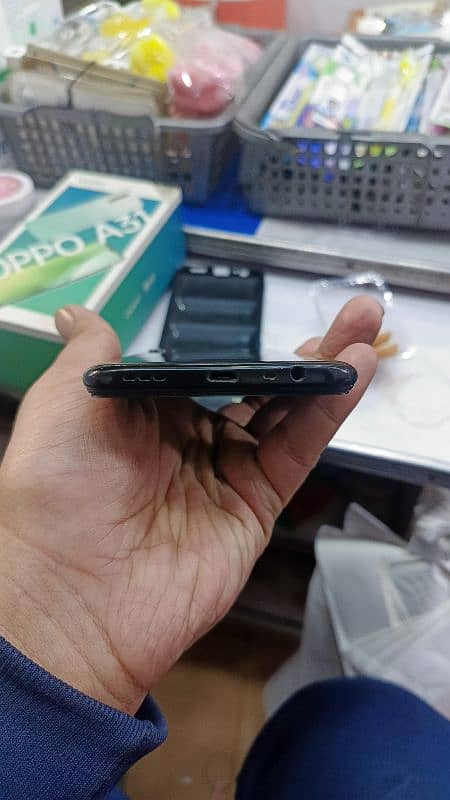 Oppo A31 4GbRam / 128 Gb Rom Black colour 8