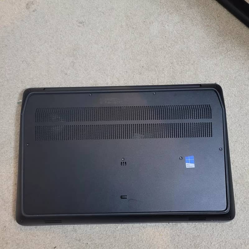 HP Zbook G3 17" intel core i7 6820HQ 4GB Nvidia Quadro M3000M For Sale 1