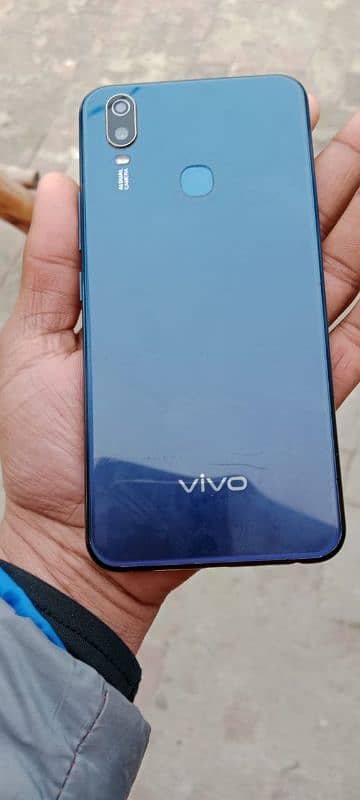 vivo y11 9by10 condition all ok 03195643957 1