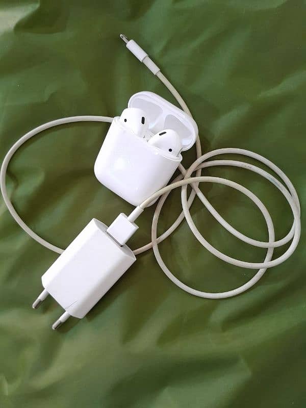 Apple AirPods 2nd generation (Original) + Iphone Charger 1