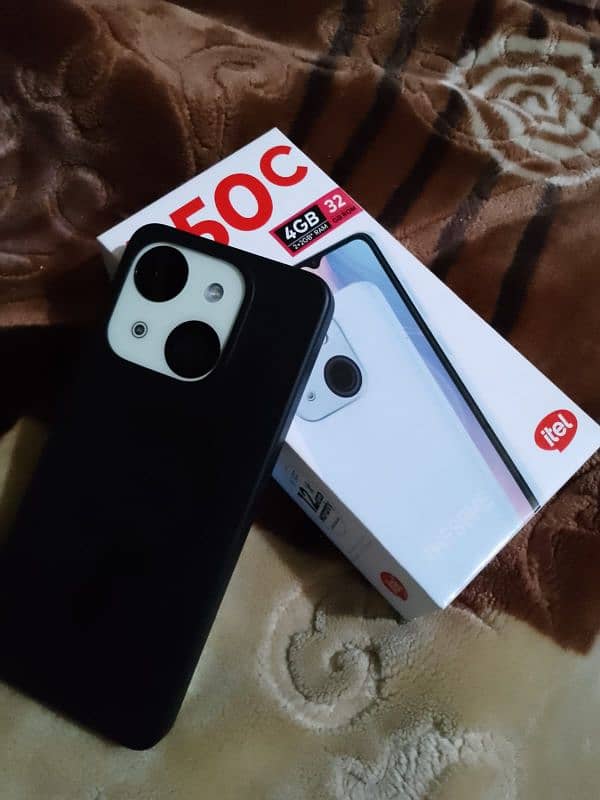 itel a50c 2+2/32Gb with complete box some days used only 03186176864 1