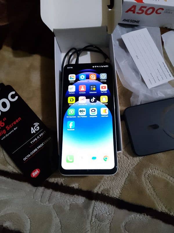 itel a50c 2+2/32Gb with complete box some days used only 03186176864 9