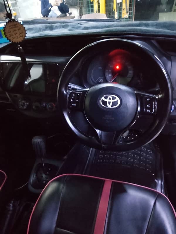 Toyota Vitz 2014 3