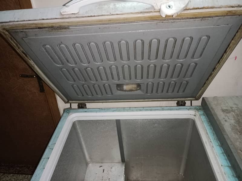 Deep freezer for sale 1