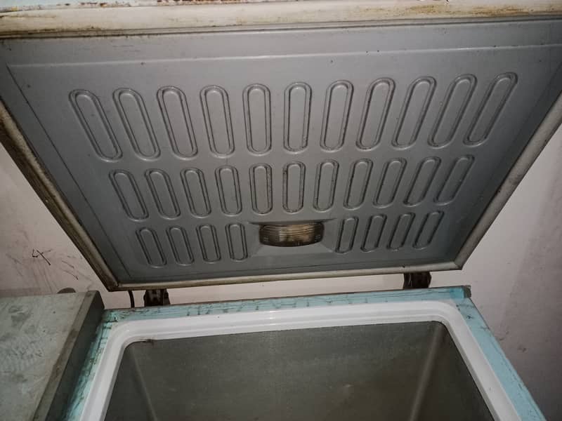 Deep freezer for sale 3