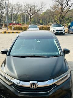 Honda Fit Shuttle Hybrid 2016 Model