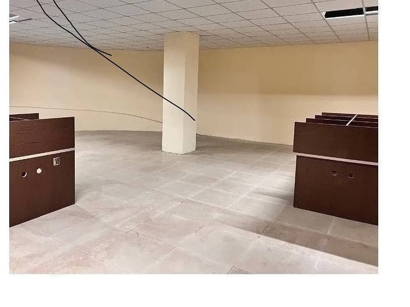 Area 1300 Square Feet Corporate Office Available For Rent On Reasonable Rent Gulberg 3 Lahore 4