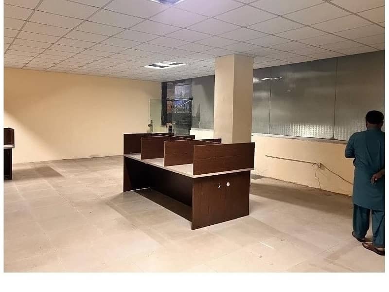 Area 1300 Square Feet Corporate Office Available For Rent On Reasonable Rent Gulberg 3 Lahore 7