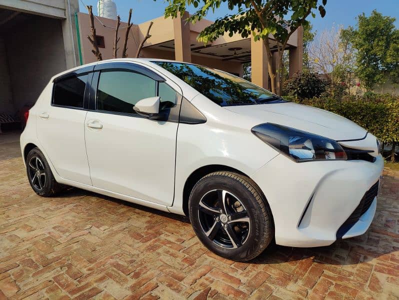 Toyota Vitz 2015 10