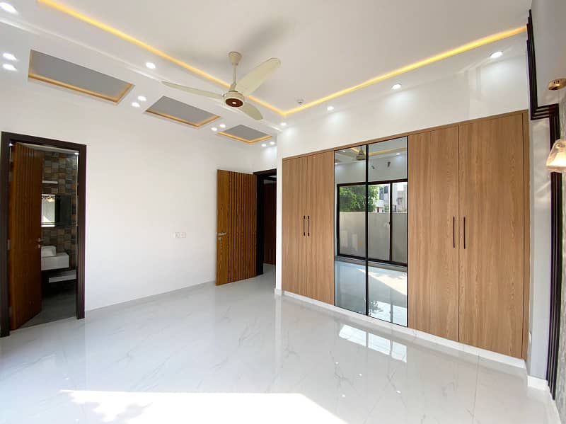 5 Marla Full House For Sale in DHA 9 Town A Block Lahore 9