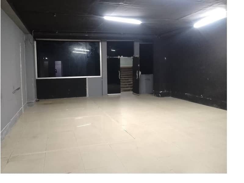 Area 700 Square Feet Office Available For Rent Real Pictures In Main Boulevard Road Gulberg 3 Lahore 0