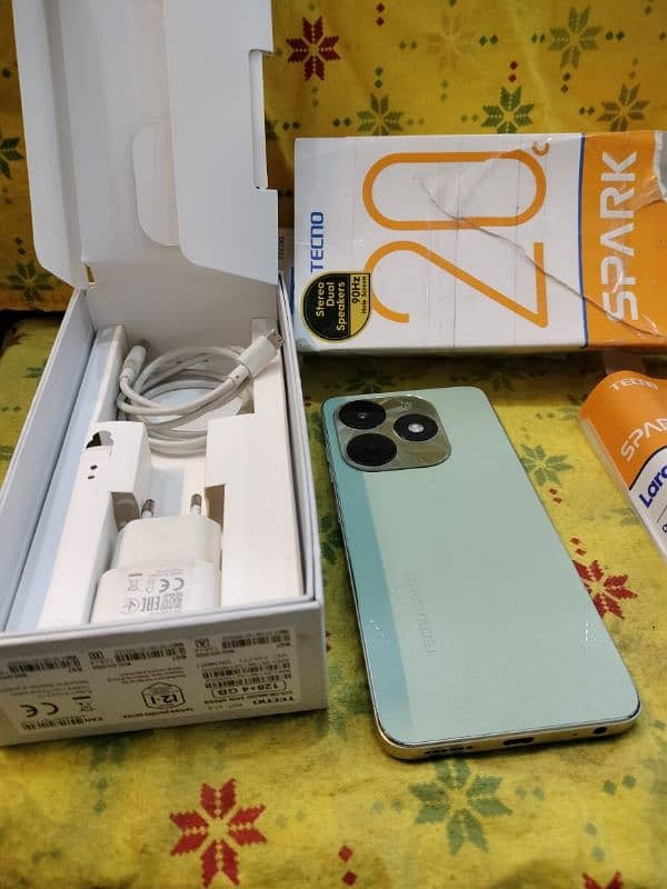 Tecno spark 20c Full box 2