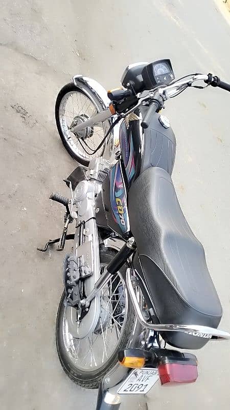 Honda CD 70 Black color condition 10/10 bilkul new ha  biometric ok 0