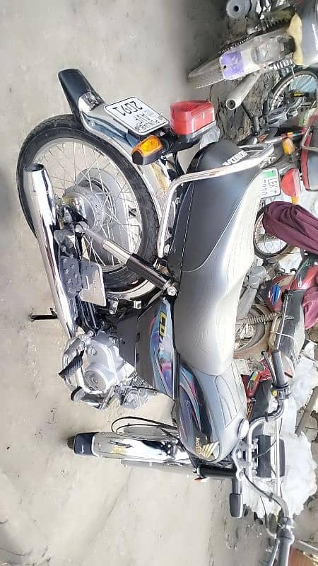 Honda CD 70 Black color condition 10/10 bilkul new ha  biometric ok 2