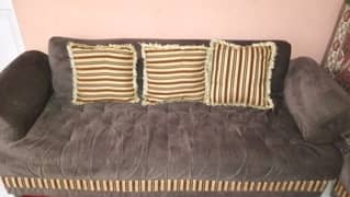 5 seater welvet sofa