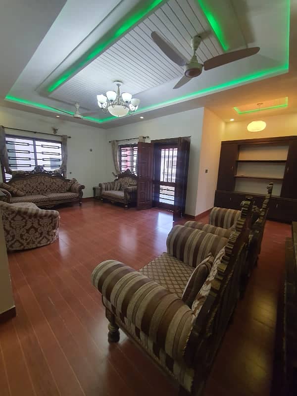 Beautiful Corner House For rent in media Town 0