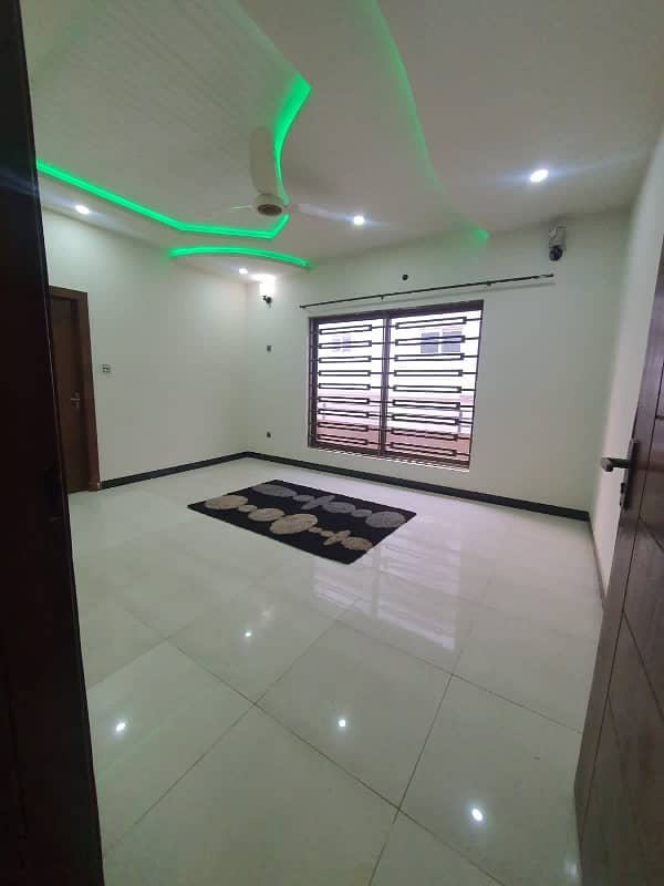 Beautiful Corner House For rent in media Town 5