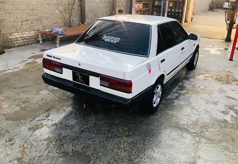 Nissan Sunny 1988 2