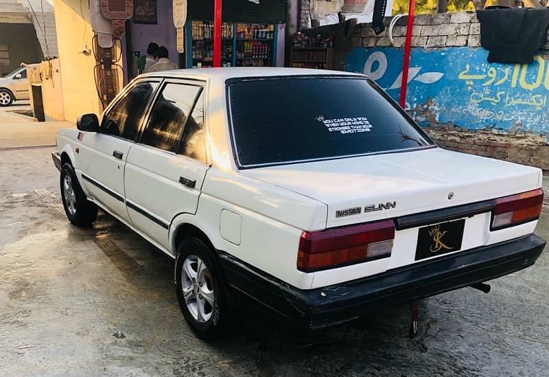 Nissan Sunny 1988 9