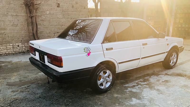 Nissan Sunny 1988 10