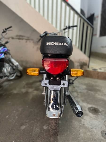 Honda CD 70  2023 4