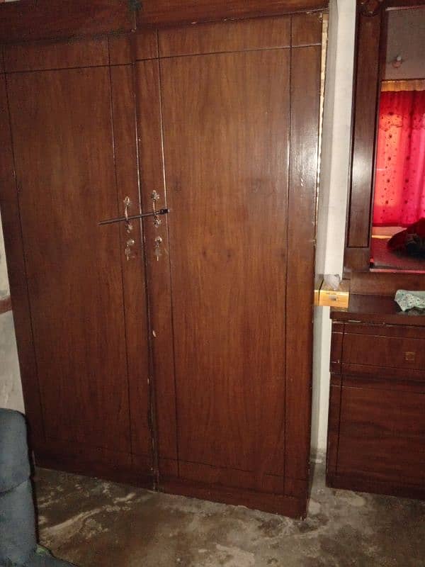 urgent sale furniture condition achi h bilkul 6