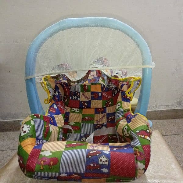 baby Cary cot 4