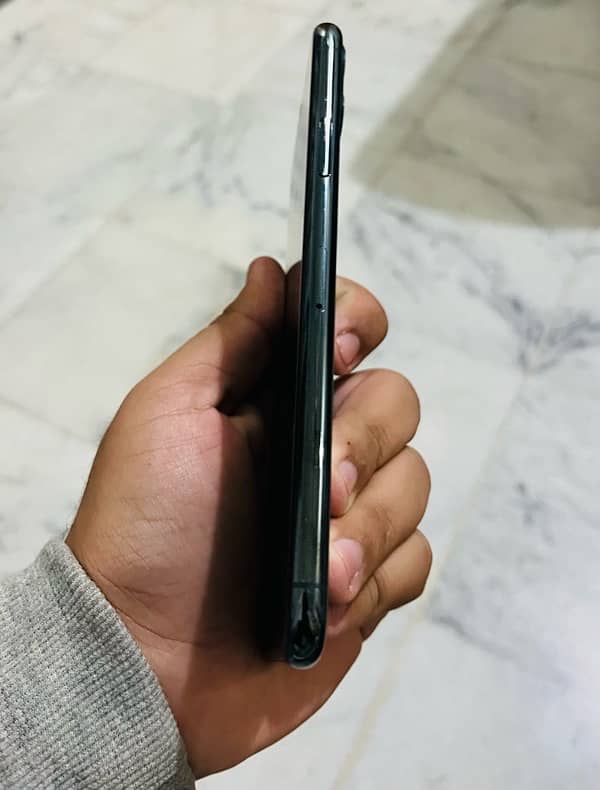 IPhone 11 Pro Max pta approved 3