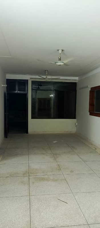 15MARLA UPPER PORTION FOR RENT IN ALLAMA IQBAL TOWN 3