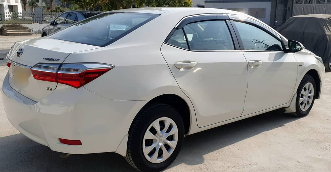 Toyota Corolla GLI (AUTOMATIC) 2019 1