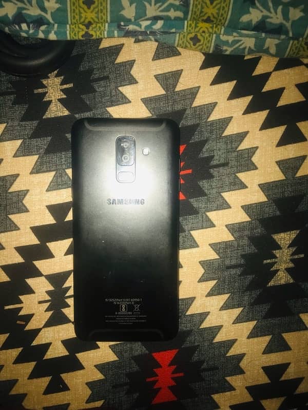 I m selling Samsung a6 plus 2