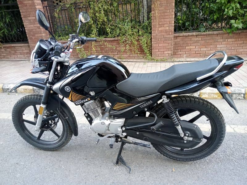 Yamaha YBR125G 2025 16