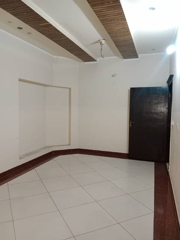 10 Marla Portion For Rent At The Prime Location In Salli Town 4