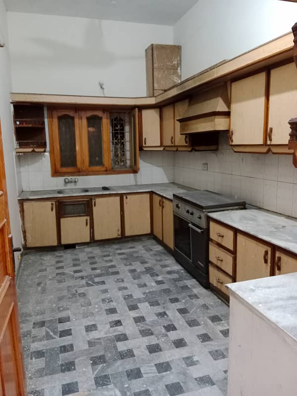 20 Marla Upper Portion For Rent At Thr Prime Location In Guldasht Town B Block 20