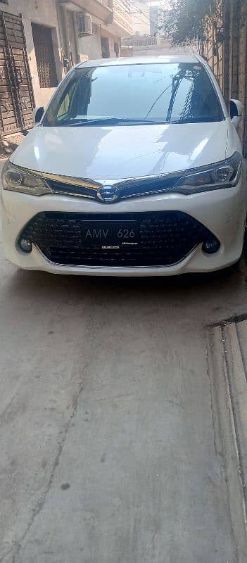 Toyota Corolla Fielder 2015 1