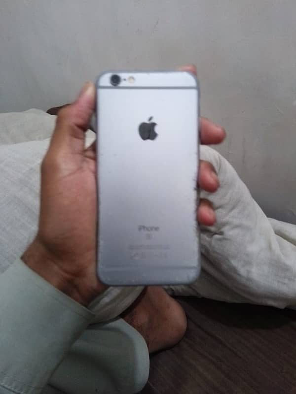 Exchange possible  iPhone 6s 64GB bypass 100health touch  crack 2