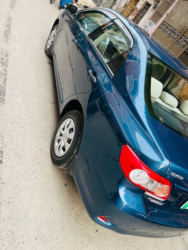 Toyota Corolla GLI Automatic 2012 4