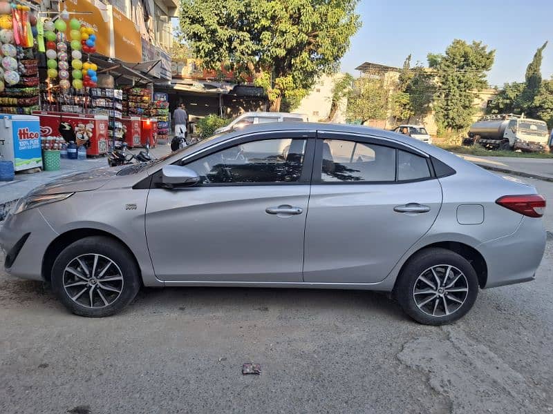 Toyota Yaris ATIV x cvt 1.3 2022 Model Islamabad Registered 6