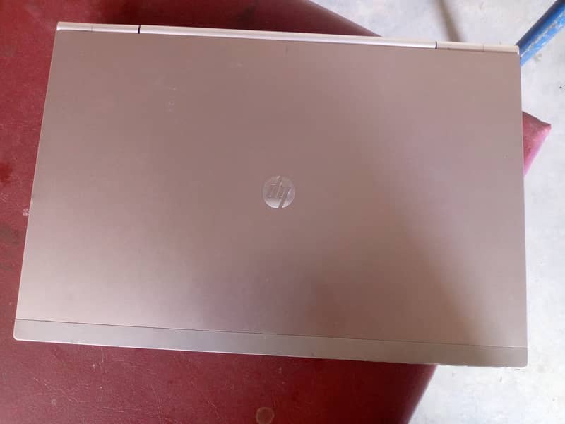 HP elitebook 8560p 0