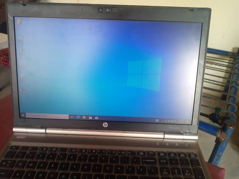 HP elitebook 8560p 1