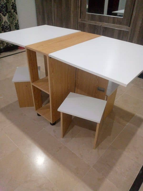 Brand new dining table(FOLDABLE)with 4 stools 0