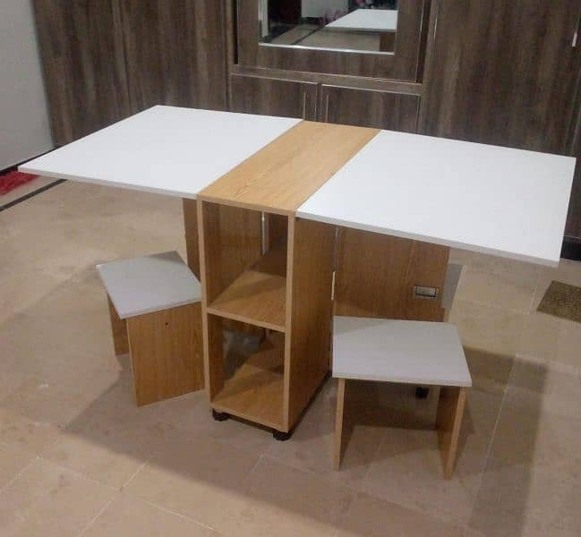 Brand new dining table(FOLDABLE)with 4 stools 1