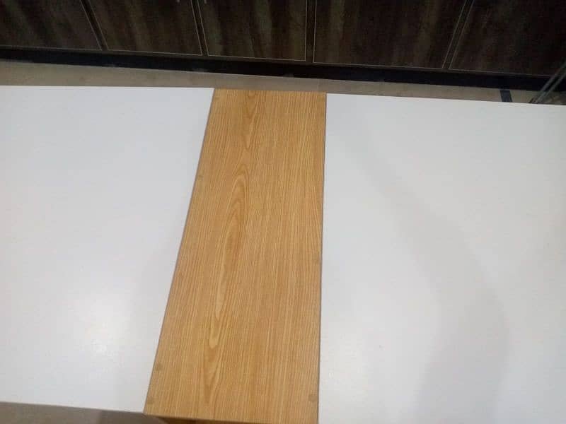 Brand new dining table(FOLDABLE)with 4 stools 2