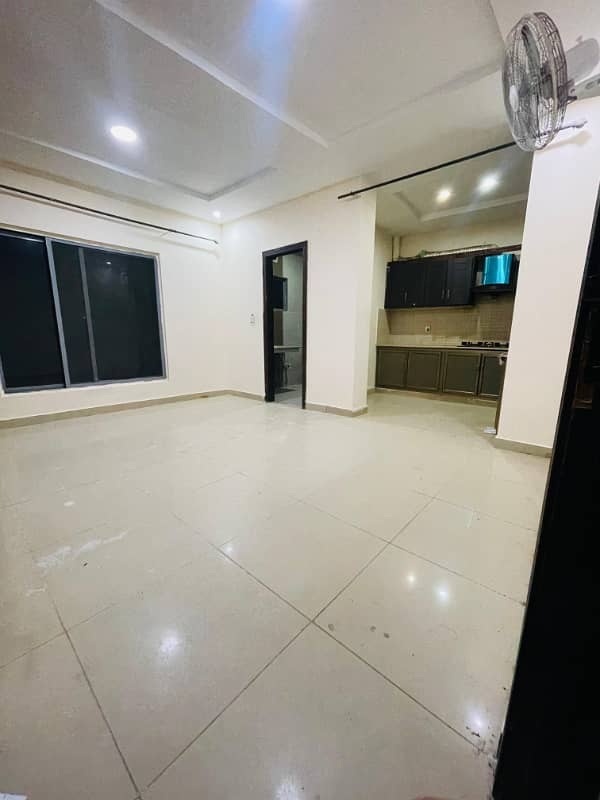 1 bedroom non furnished apartment available for rent in bahria town phase 4 civic center 5