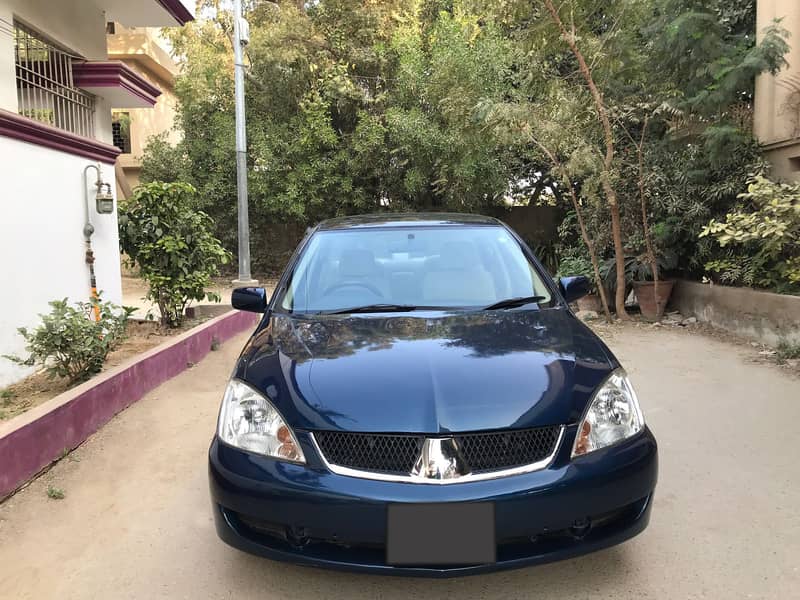 Mitsubishi Lancer GLX 2008. . . Outclass Mint Condition. . 2