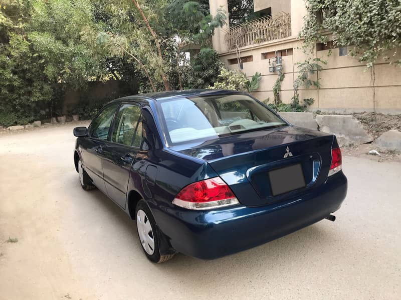 Mitsubishi Lancer GLX 2008. . . Outclass Mint Condition. . 8