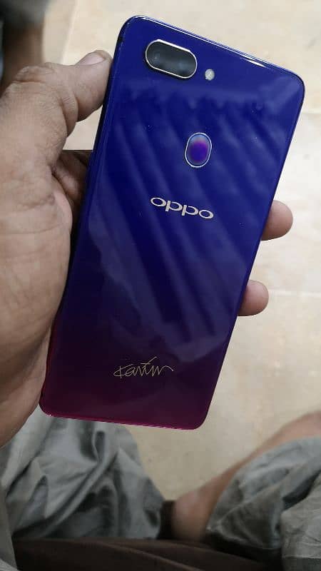 sale my OPPO. R15 good looking phone 0