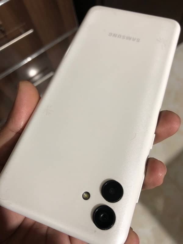 Samsung Galaxy A04 0