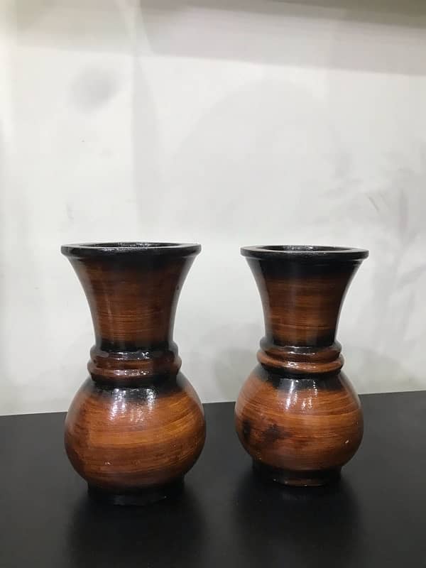 Antique and modern chalk vases 4